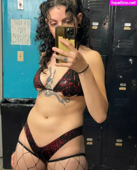 S8nswife OnlyFans Thumbnail #FzYpSBPa6j