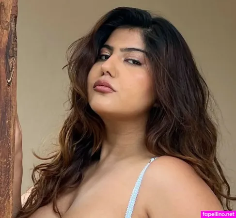 Saachi Sood OnlyFans Thumbnail #OFj9kqVokr