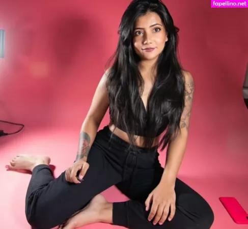 Saaniyax OnlyFans Thumbnail #AcH4rHRJzJ