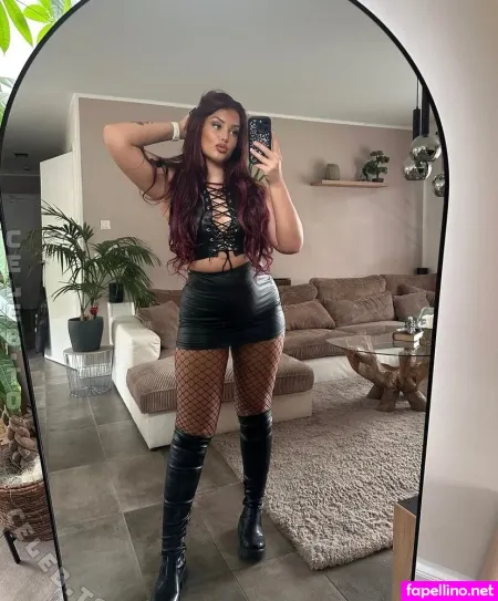 Saaphira OnlyFans Thumbnail #umm0IkClly