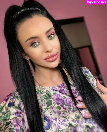 Sabbie Dark OnlyFans Thumbnail #JxR00FJmcg