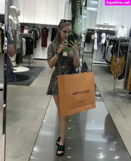 Sabercreative OnlyFans Thumbnail #yK2s4ttsH7