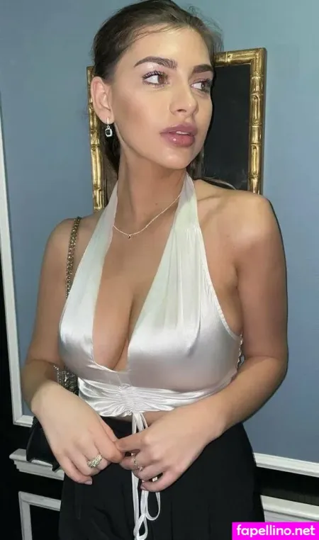 Sabina Blair OnlyFans Thumbnail #1aPYm9BiOI