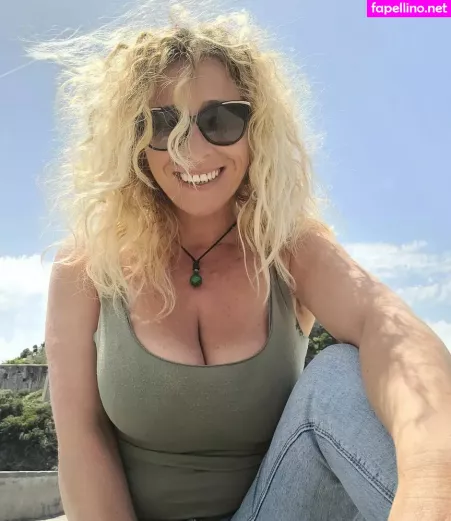 Sabina Di Iorio OnlyFans Thumbnail #qOi09qswCp