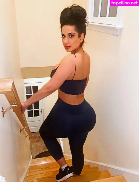 Sabinachka OnlyFans Thumbnail #1mus7X4oij