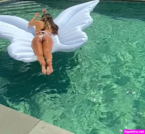 Sabine Borthwick OnlyFans Thumbnail #9kmqSLE33h