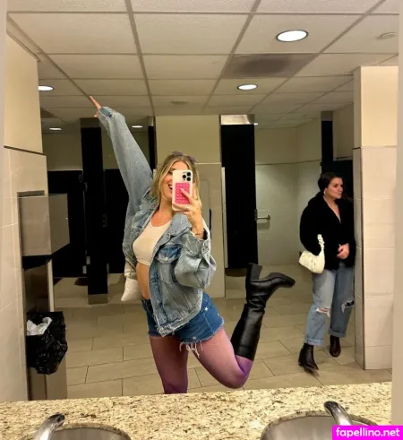 Sabrina Brier OnlyFans Thumbnail #DsDCfbRxzi