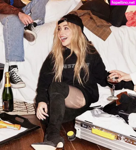 Sabrina Carpenter OnlyFans Thumbnail #28HHuVdPCi
