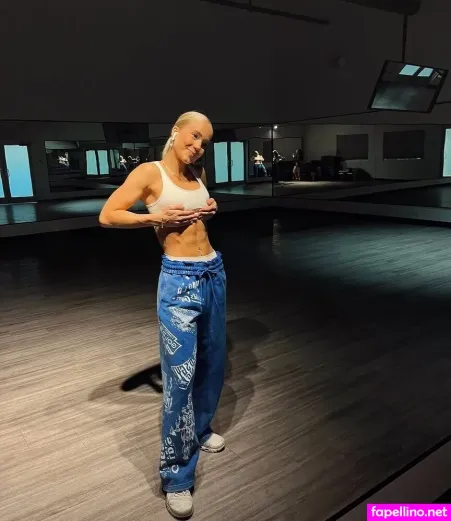 Sabrina Head OnlyFans Thumbnail #4ghxU73yLt