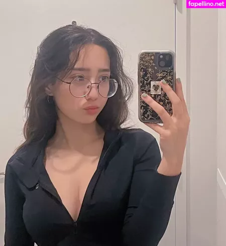Sabrina Pezeshkian OnlyFans Thumbnail #g2gW8GGsc1
