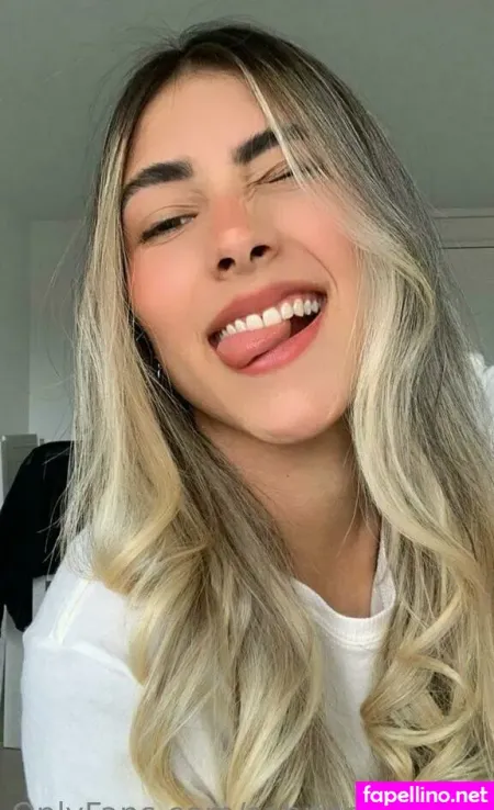 Sabrinasinsxxx OnlyFans Thumbnail #1G5DNfMGC6