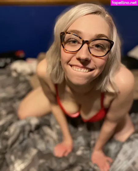 Sabrinaslaays OnlyFans Thumbnail #AsR8PegF1Z