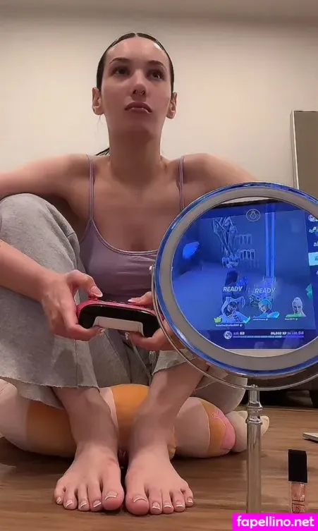 Sabrinasnoww OnlyFans Thumbnail #F3sc4MlaFH