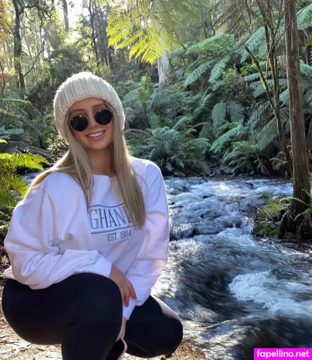 Sacha Ross OnlyFans Thumbnail #D2LbKzyMCP