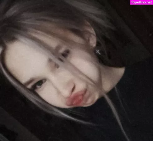 Sadbabyvikki OnlyFans Thumbnail #1T6buGyvDr