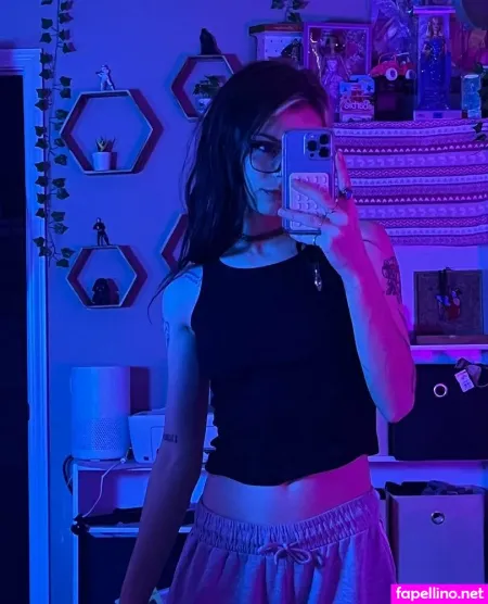 Sadgirlastridsfree 1 OnlyFans Thumbnail #wDZWNX0A9i