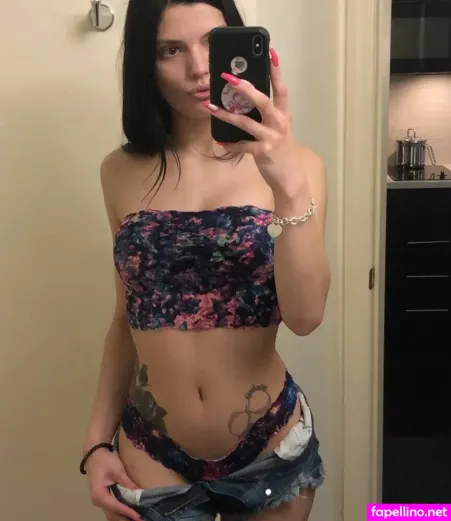 Sadie Blake OnlyFans Thumbnail #urM2JJCXDR