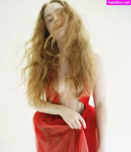 Sadie Sink OnlyFans Thumbnail #MOWe37ldiC
