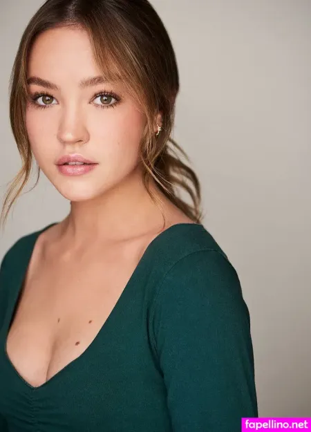 Sadie Stanley OnlyFans Thumbnail #qCXuGyoaFi