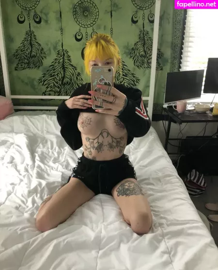 Sadlittlesun OnlyFans Thumbnail #2bQiiQ7p5X