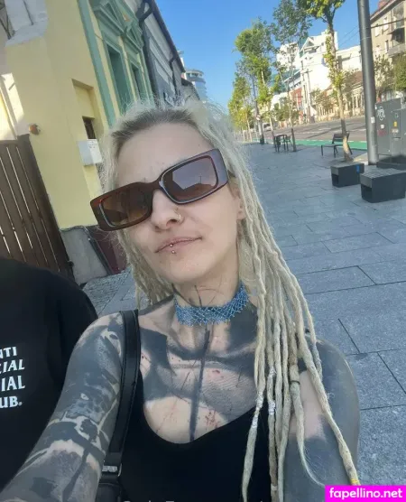 Sadmermifree OnlyFans Thumbnail #UF2elyivMs