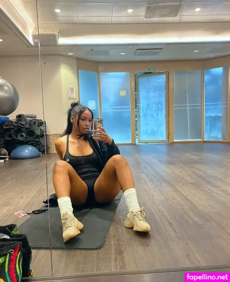 Safarifree OnlyFans Thumbnail #B3X5bKmjTr