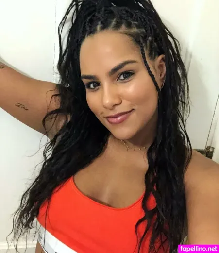 Saffron Hocking OnlyFans Thumbnail #j8MMwLc0WM