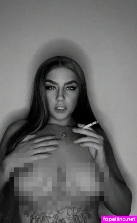 Saffron Smokes OnlyFans Thumbnail #dEcdMzRM9h