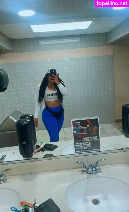 Safiyaswrld OnlyFans Thumbnail #8cc0bam9Yi