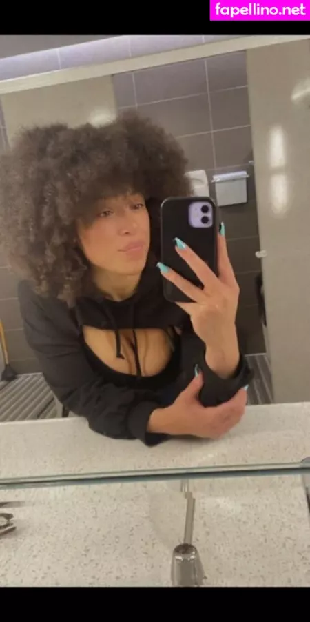 Safiyaswrld OnlyFans Thumbnail #UpCz3nkONs
