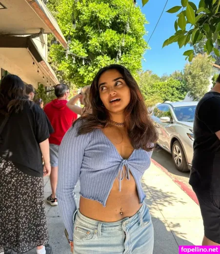 Sahana Srinivasan OnlyFans Thumbnail #LcCTEKxZ5r