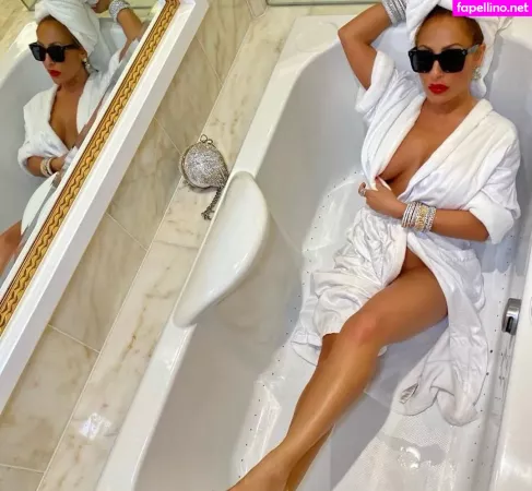 Sahar Manley OnlyFans Thumbnail #frT7eZiAcm