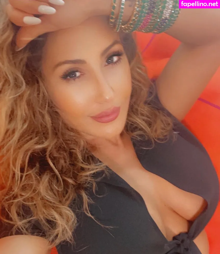 rollsroycesahar Nude Leaked OnlyFans Photo #yU1tuCXdH4