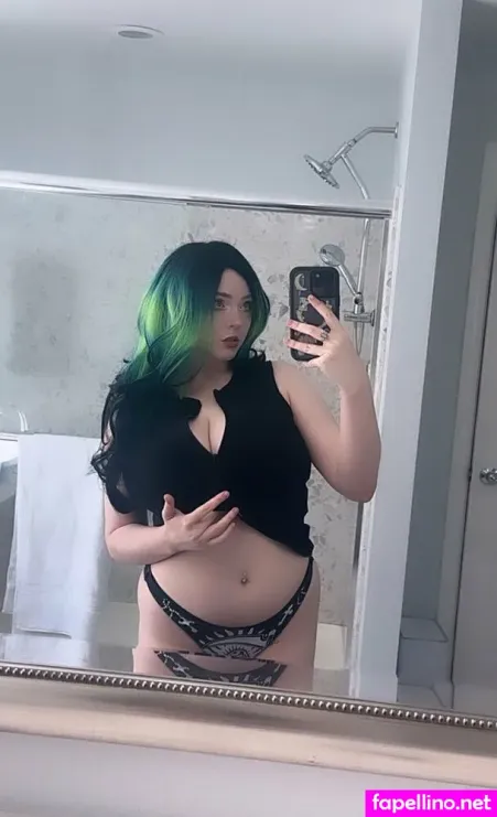 Saharafree OnlyFans Thumbnail #LLF94pnYp8