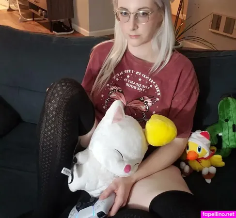 Saharathe Deep OnlyFans Thumbnail #KVy7xdnDo3