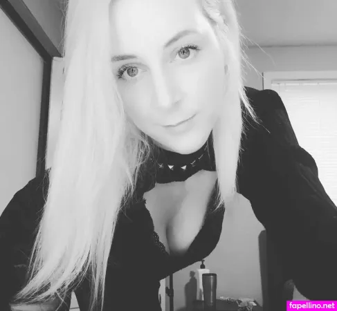 Saharathe Deep OnlyFans Thumbnail #jCWzoRApag