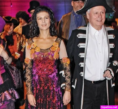 Sahra Wagenknecht OnlyFans Thumbnail #u64ExnYUAq