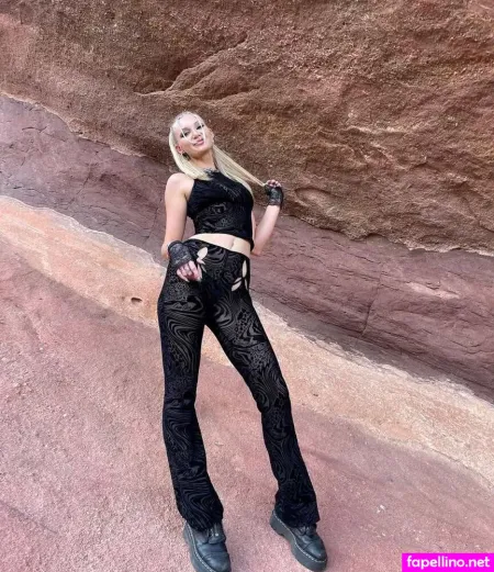 Saige Cole OnlyFans Thumbnail #CpirtbTUvD