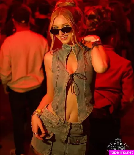 Saige Cole OnlyFans Thumbnail #ukFom0ziBh