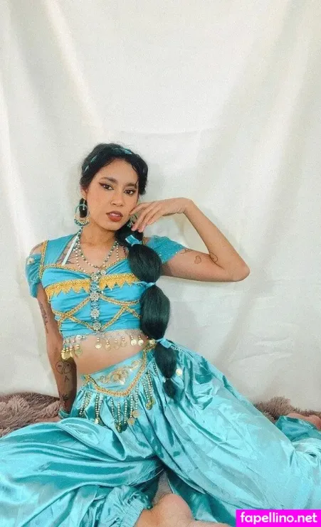 Sailor Gwen OnlyFans Thumbnail #VLfSj64zjM