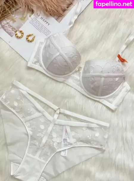 Salahova OnlyFans Thumbnail #OW2XSricbn