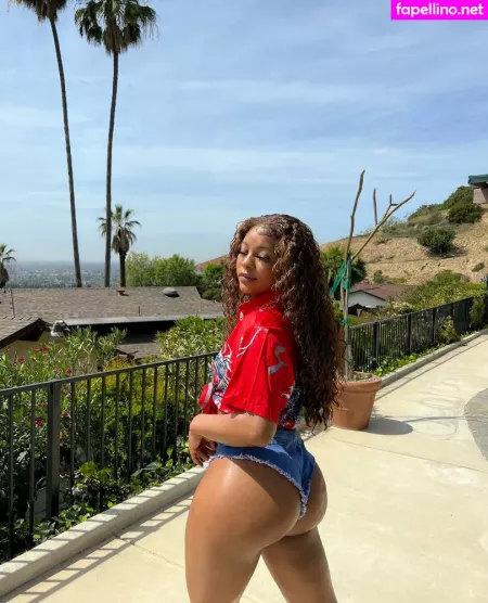 Saleema Mansur OnlyFans Thumbnail #Rfl15ngrIv