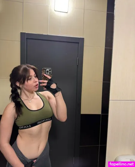 Salem Vosss OnlyFans Thumbnail #qYgGb4fUTN