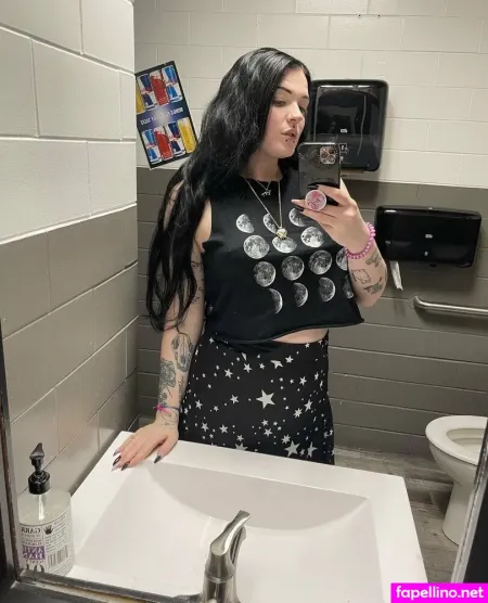 Salemnervosafree OnlyFans Thumbnail #UTWHo51yTB