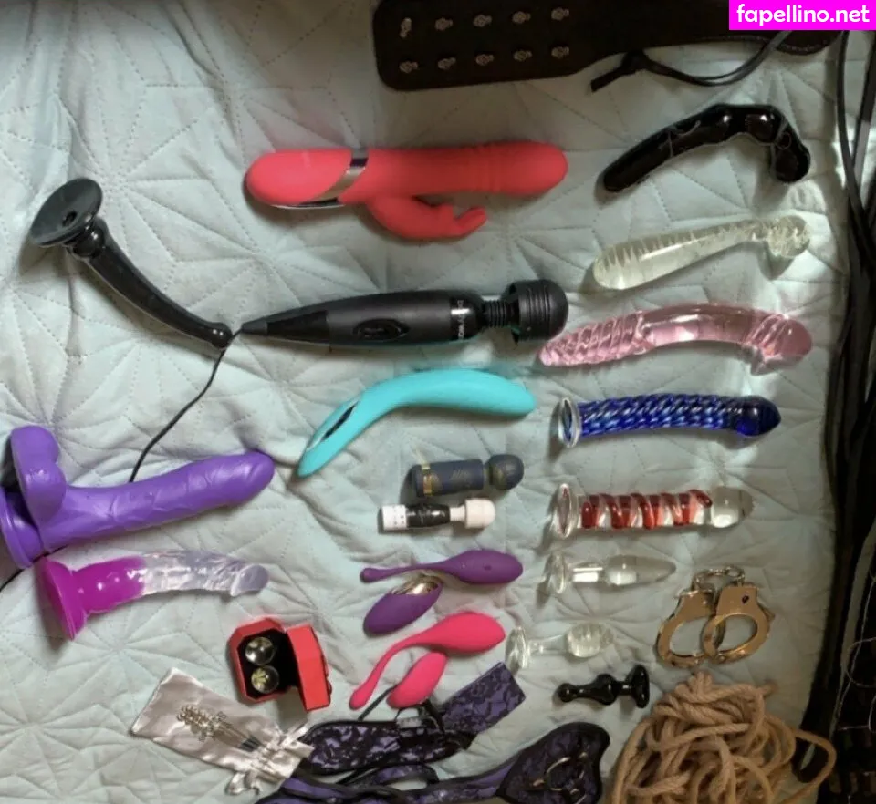 salemsienna, st0ned.succubus Nude Leaked OnlyFans Photo #6DTYtKsf5O