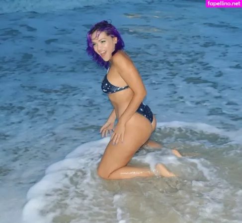 Salina De La Renta OnlyFans Thumbnail #2EvlNKKWO7