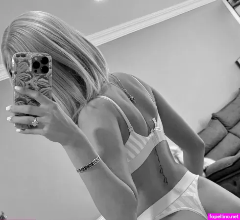 Salleemah 1 OnlyFans Thumbnail #9AyZx4d1Z4
