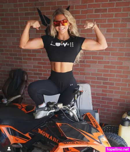 Sallie Grace OnlyFans Thumbnail #wUb4xJJKbI