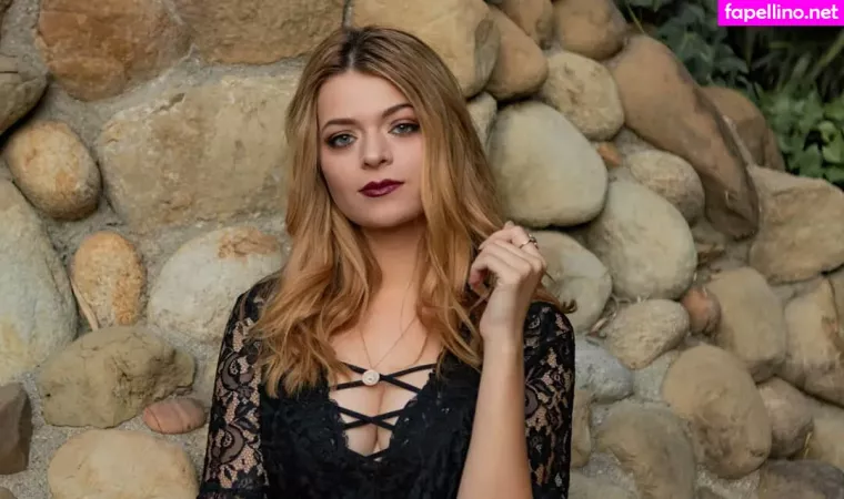 Sally Lomonaco OnlyFans Thumbnail #Umlb40ue8X