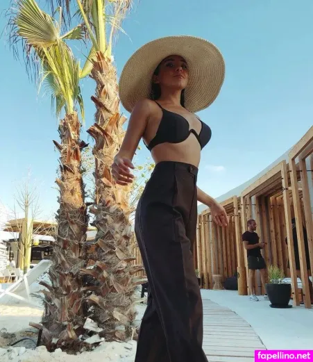 Salma Abu Deif OnlyFans Thumbnail #vyl8h62TB5